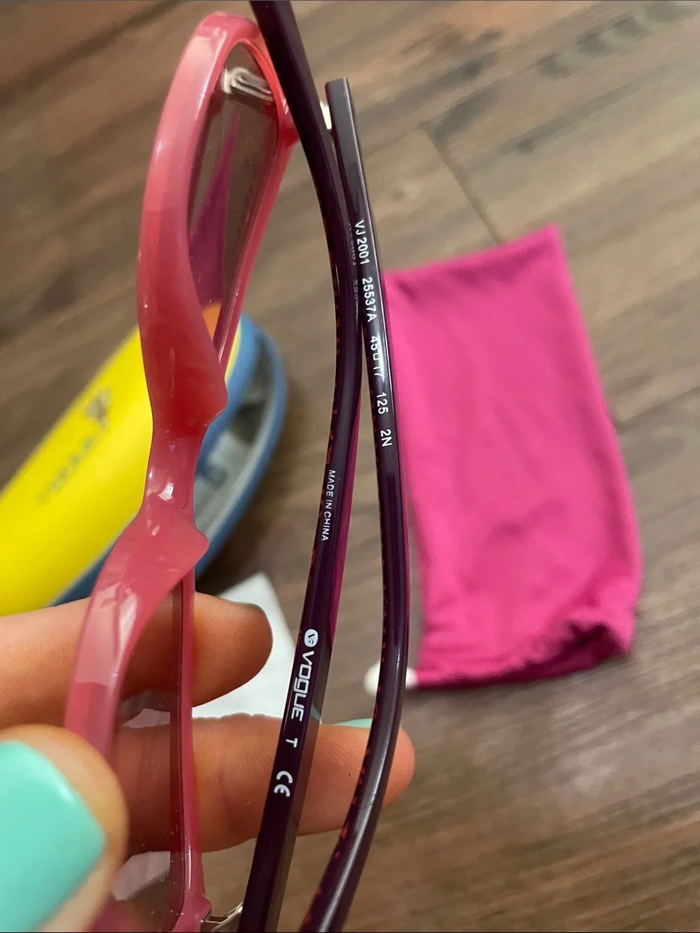 VOGUE  Eyewear Kids Cat 2001 Sunglasses!!NWT